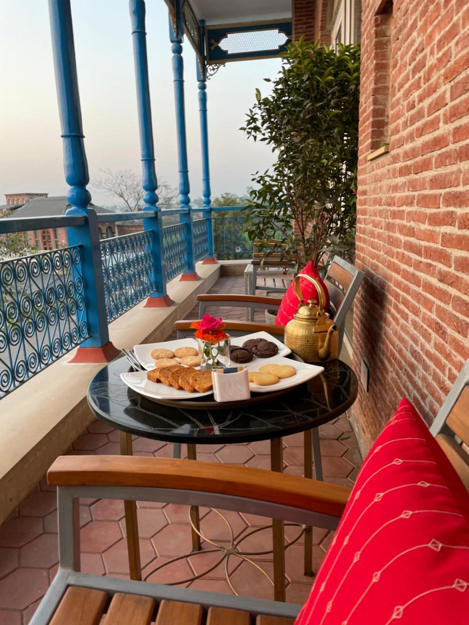Namaste Dwaar - The Gateway To Rural India Hotel Khatauli Ngoại thất bức ảnh